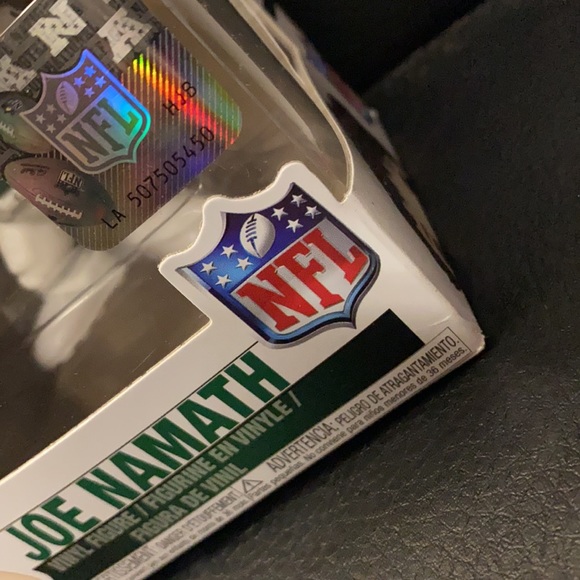 NFL joe Namath funko pop #88 with protector - Picture 4 of 7
